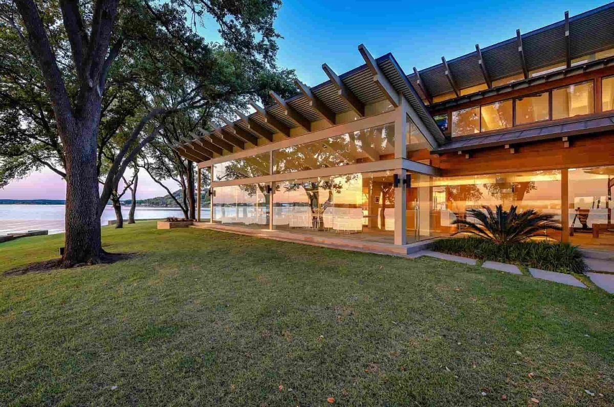 Horseshoe Bay Residence