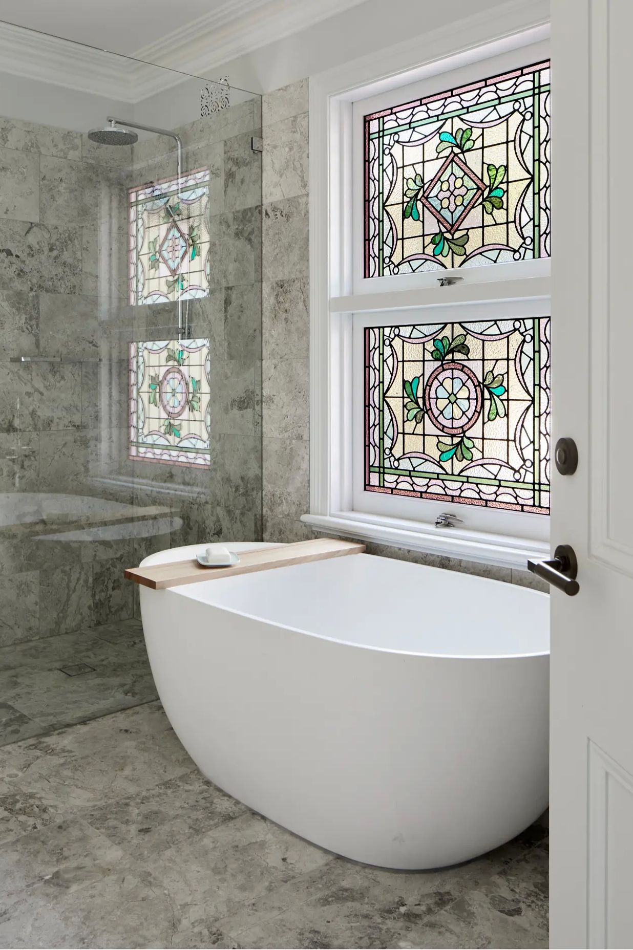 Manhattan Limestone | Project by Frankly Interior Design