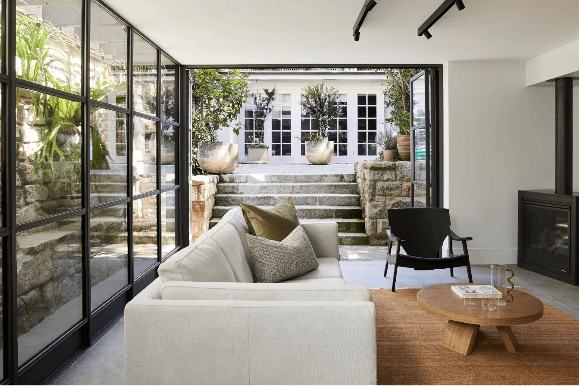 Manhattan Limestone | Project by Frankly Interior Design