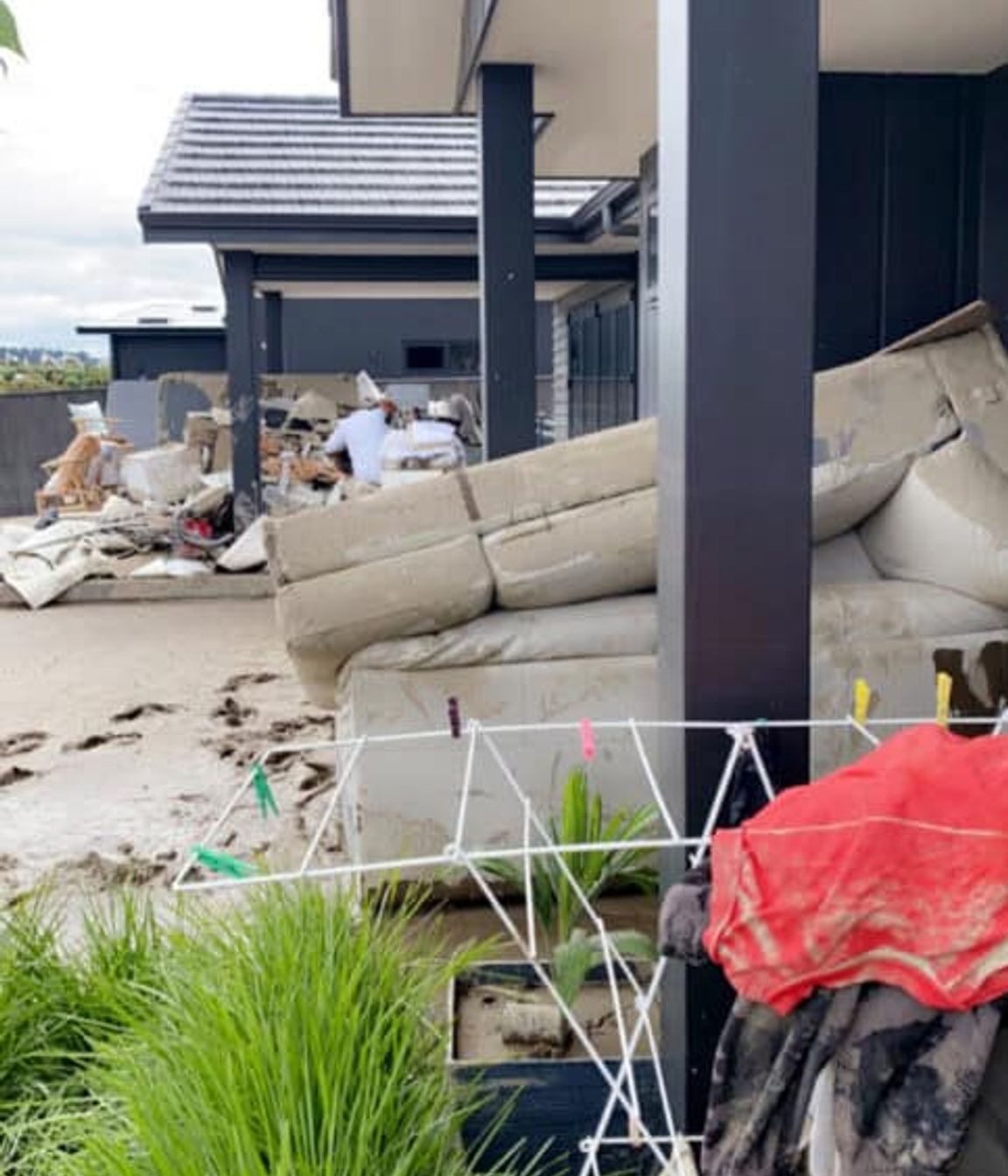 proactive-build-projects-pohutukawa-drive-before-04-483x900.jpg