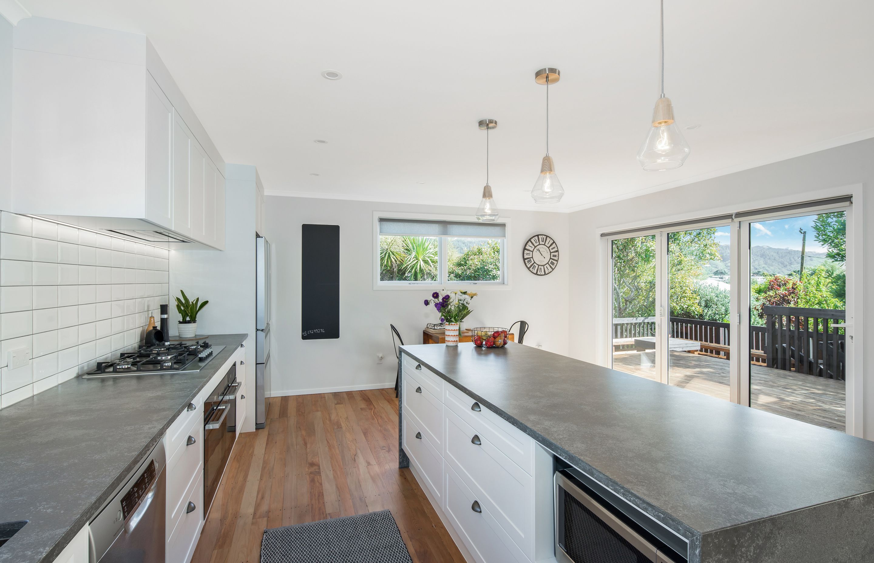 Edmund Cres, Tawa