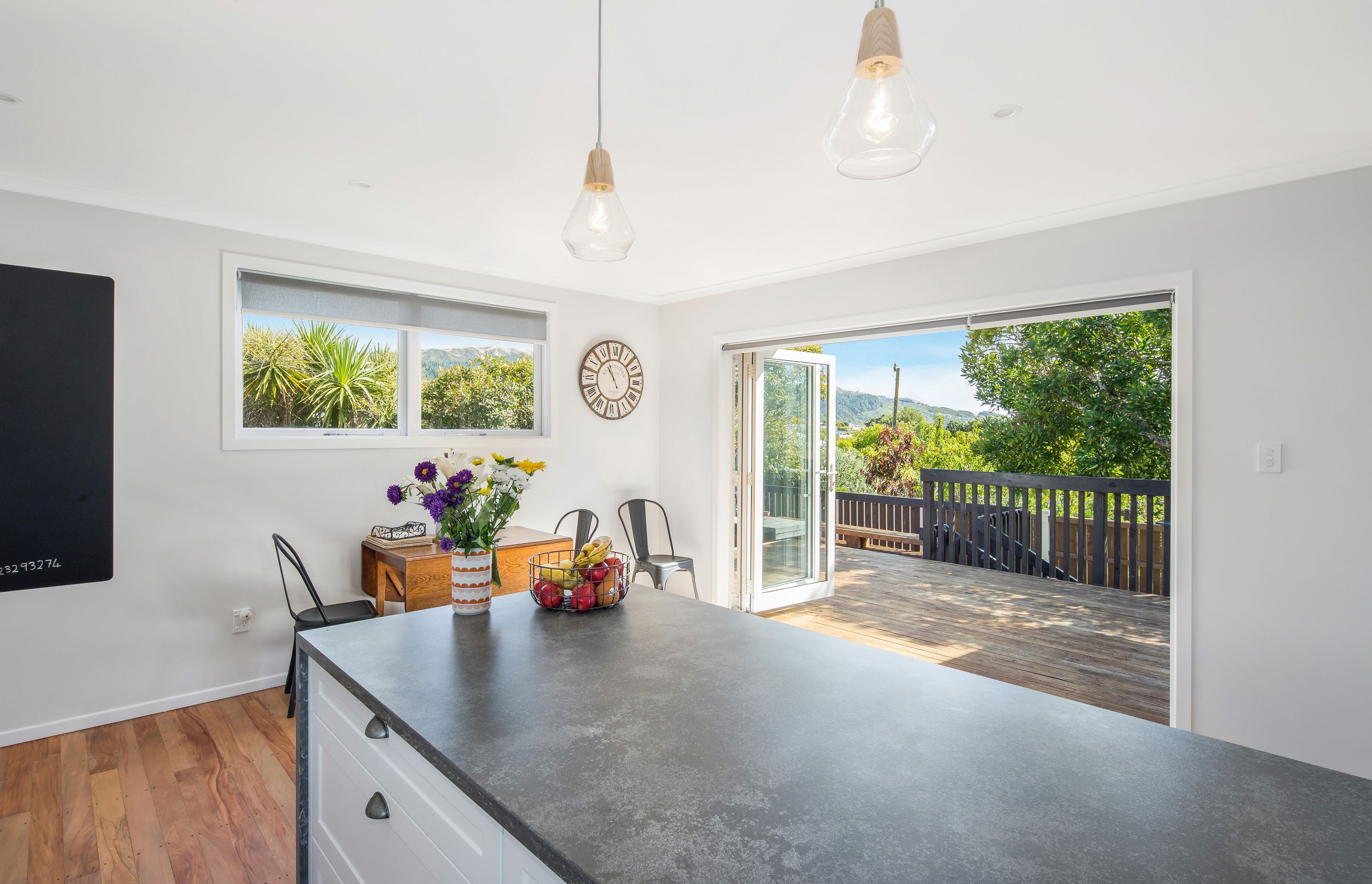 Edmund Cres, Tawa