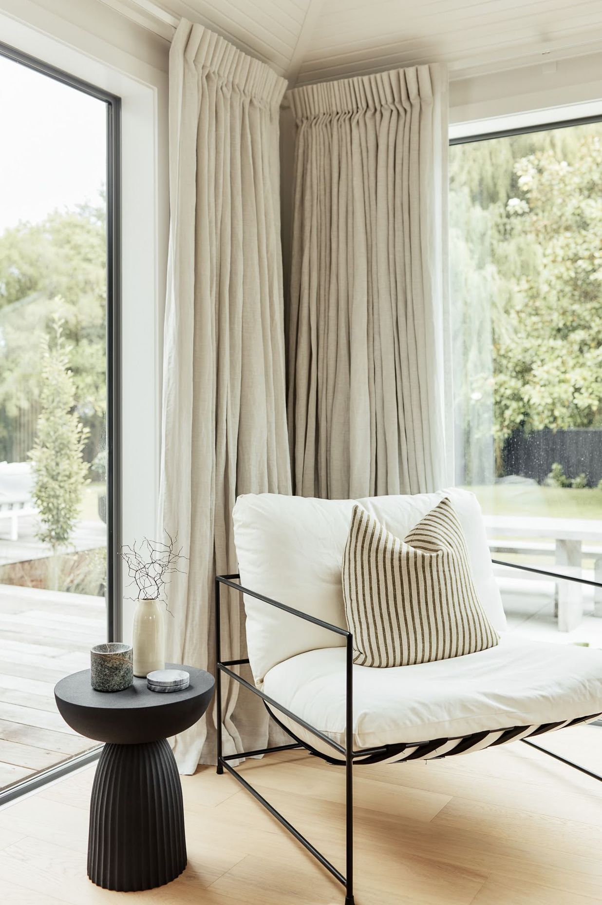 sittingrm-1-2.jpg