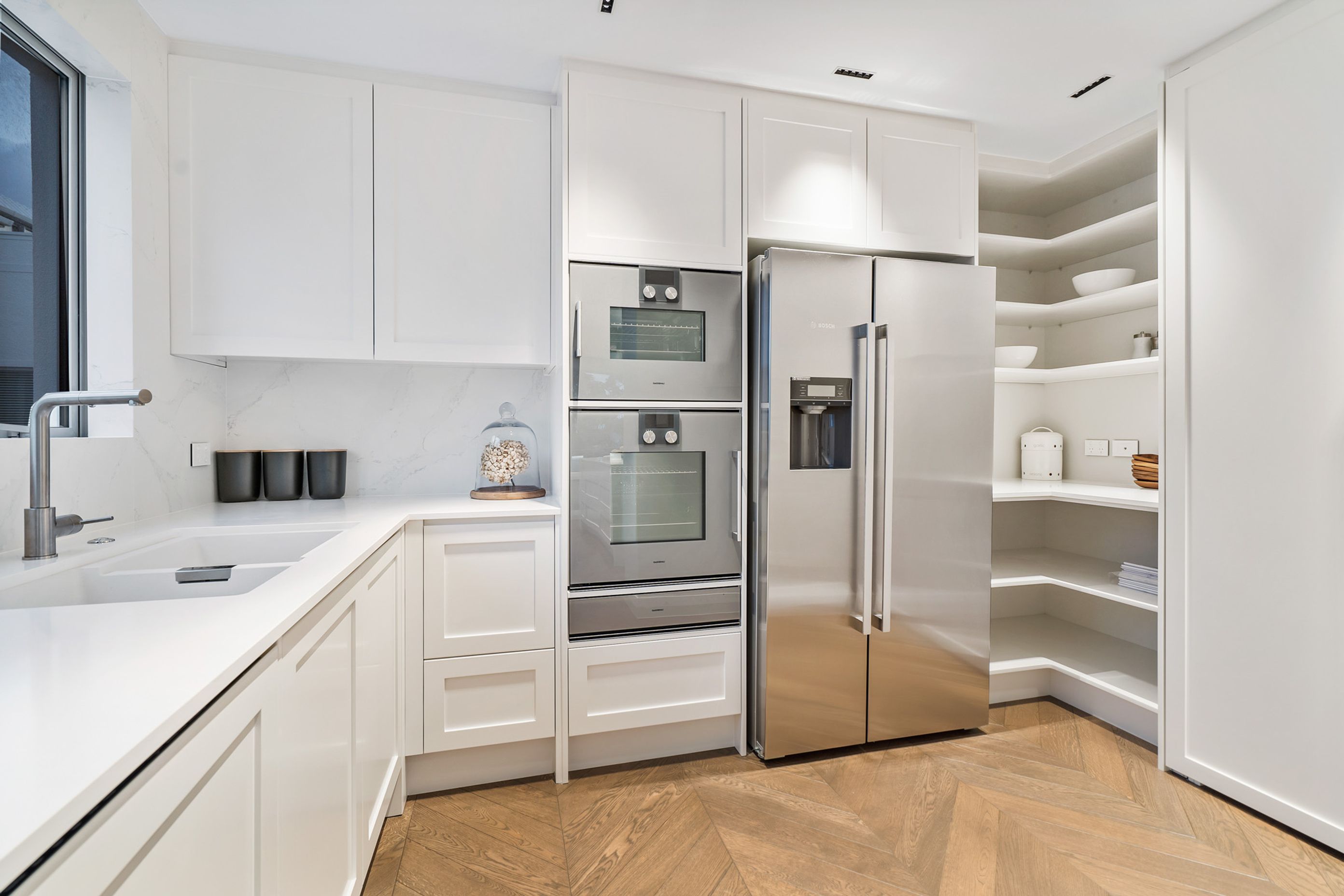 Tamaki Drive Apartment