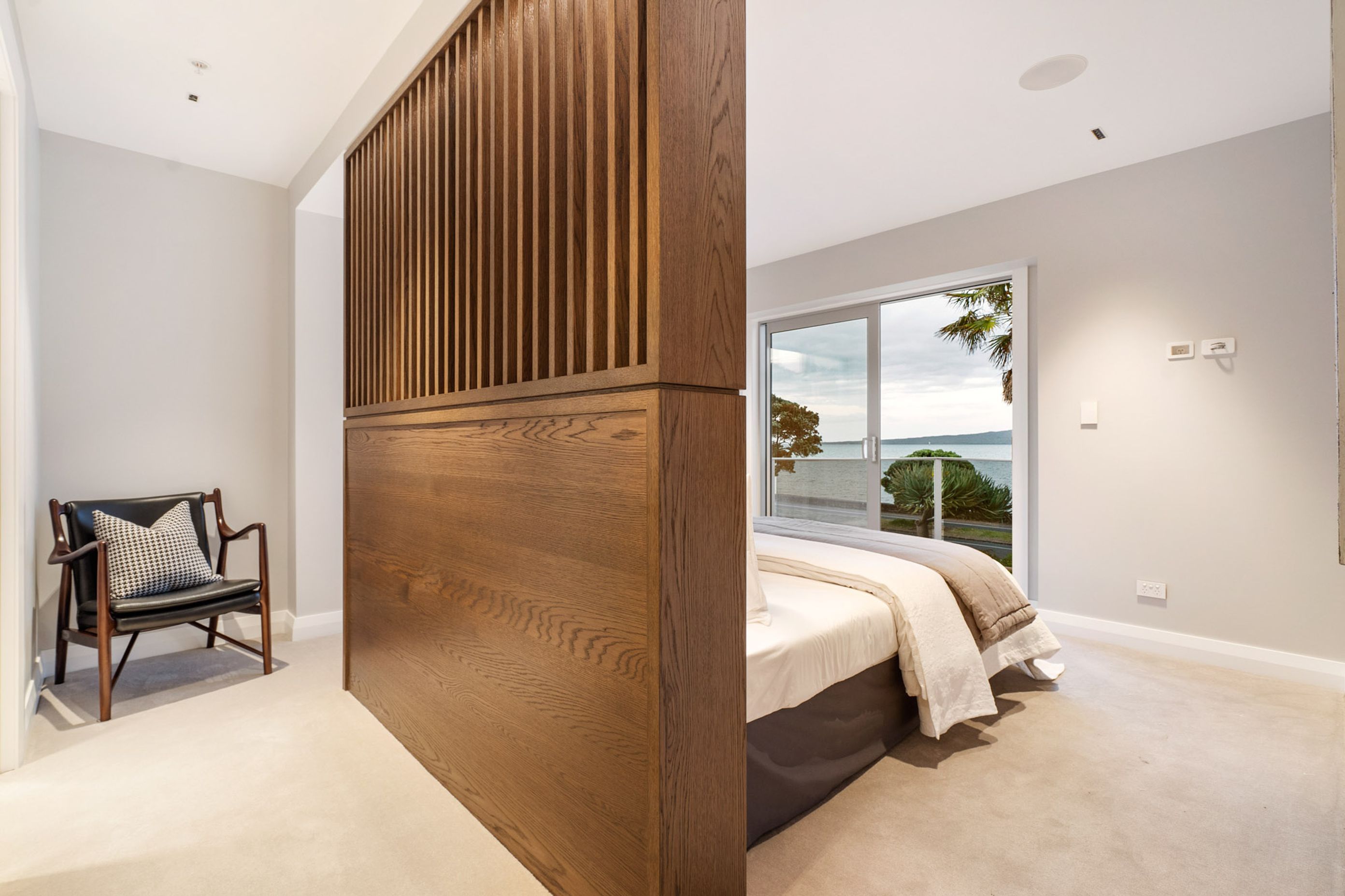 Tamaki Drive Apartment