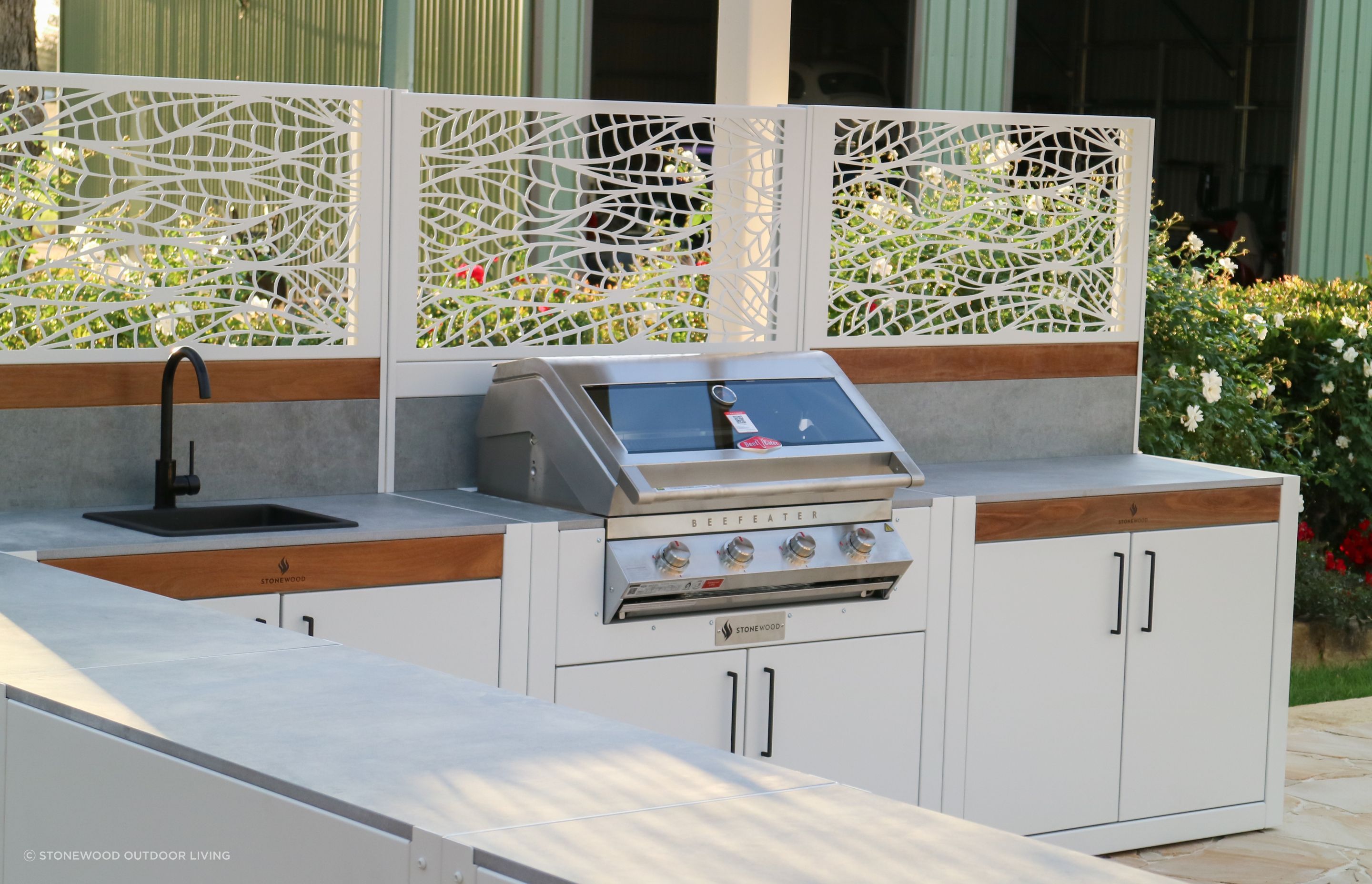 stonewood-bbq-surfmist-white-outdoor-kitchen-25.JPG