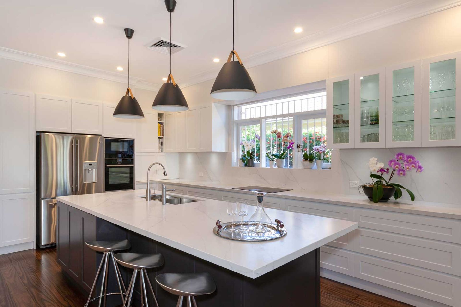 sydney-kitchen-design-dulux-classic-shaker-kitchen-cabinets-neff-bora-5.jpg
