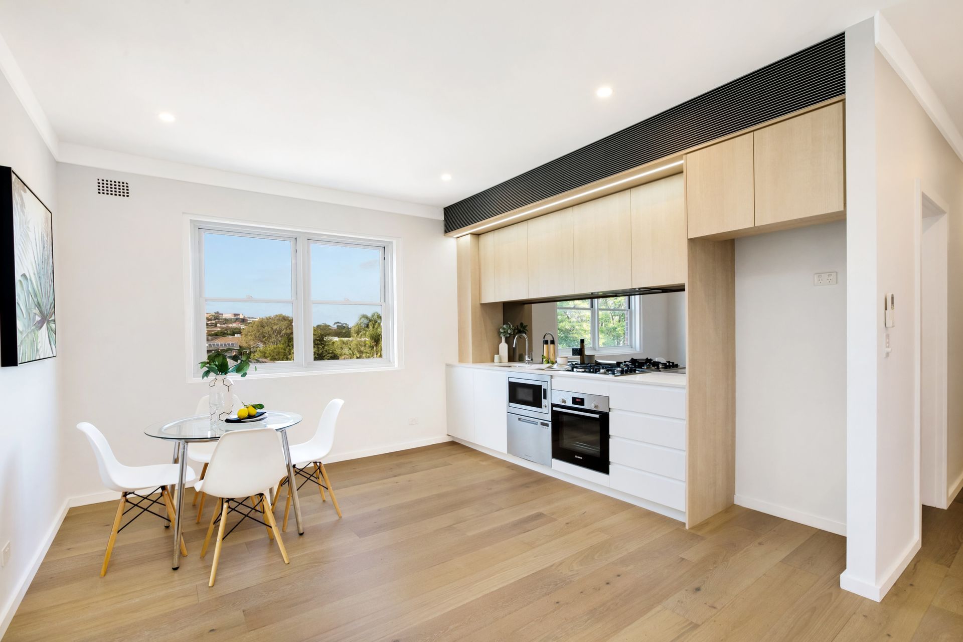 The Dover Apartment / Rose Bay