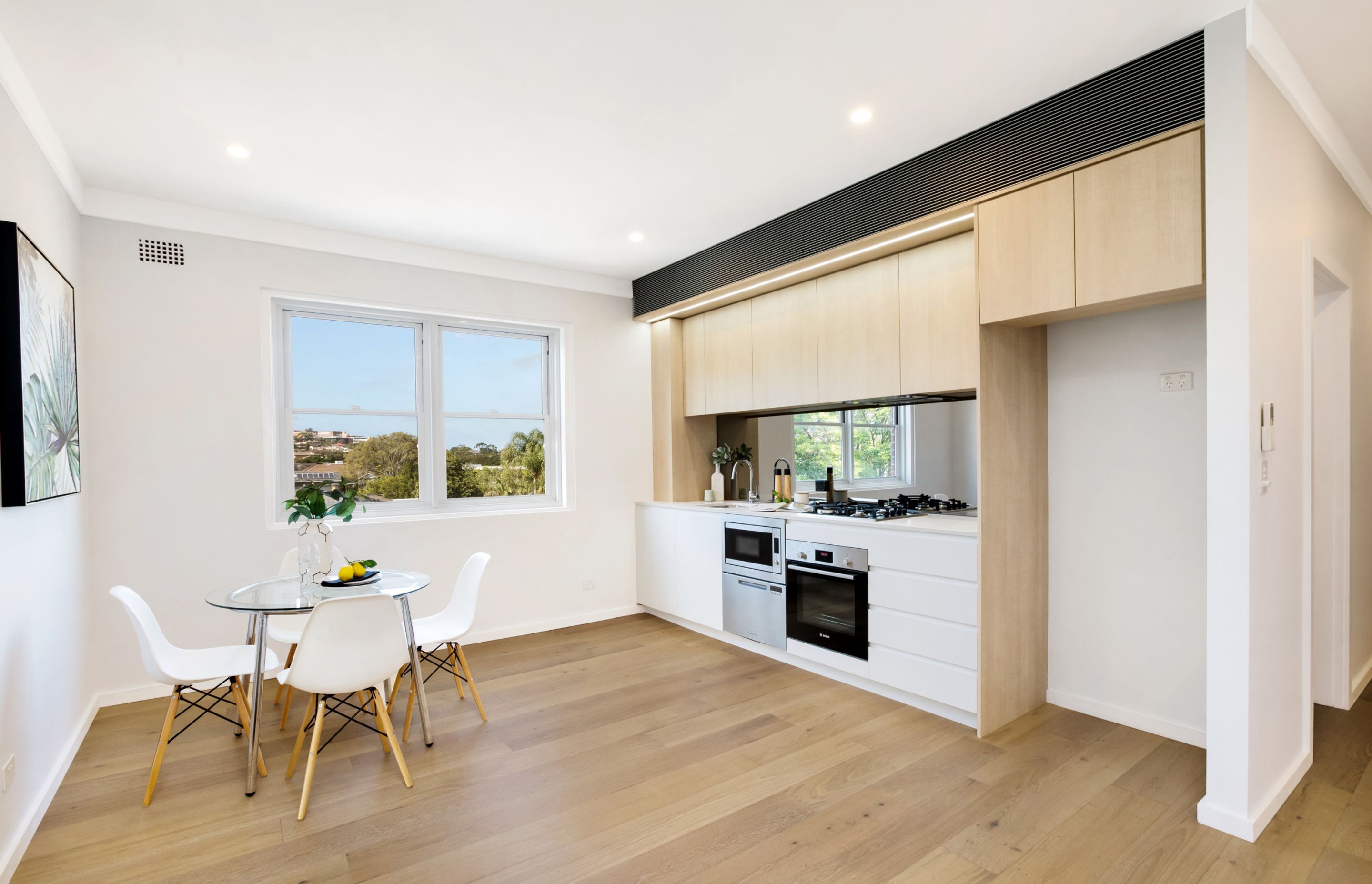 The Dover Apartment / Rose Bay