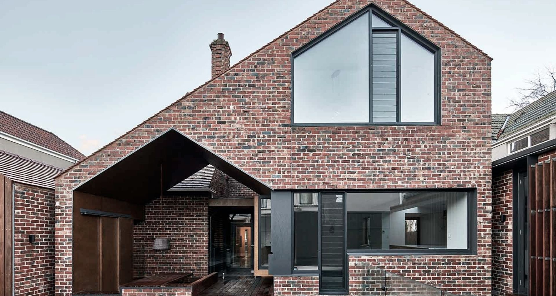 Tudor Revival, Balwyn banner