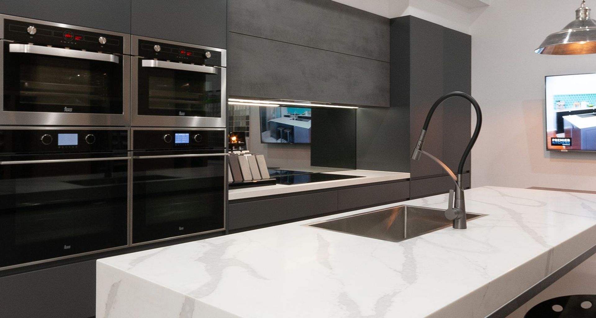 Contemporary Two-tone Kitchen, Drummoyne banner