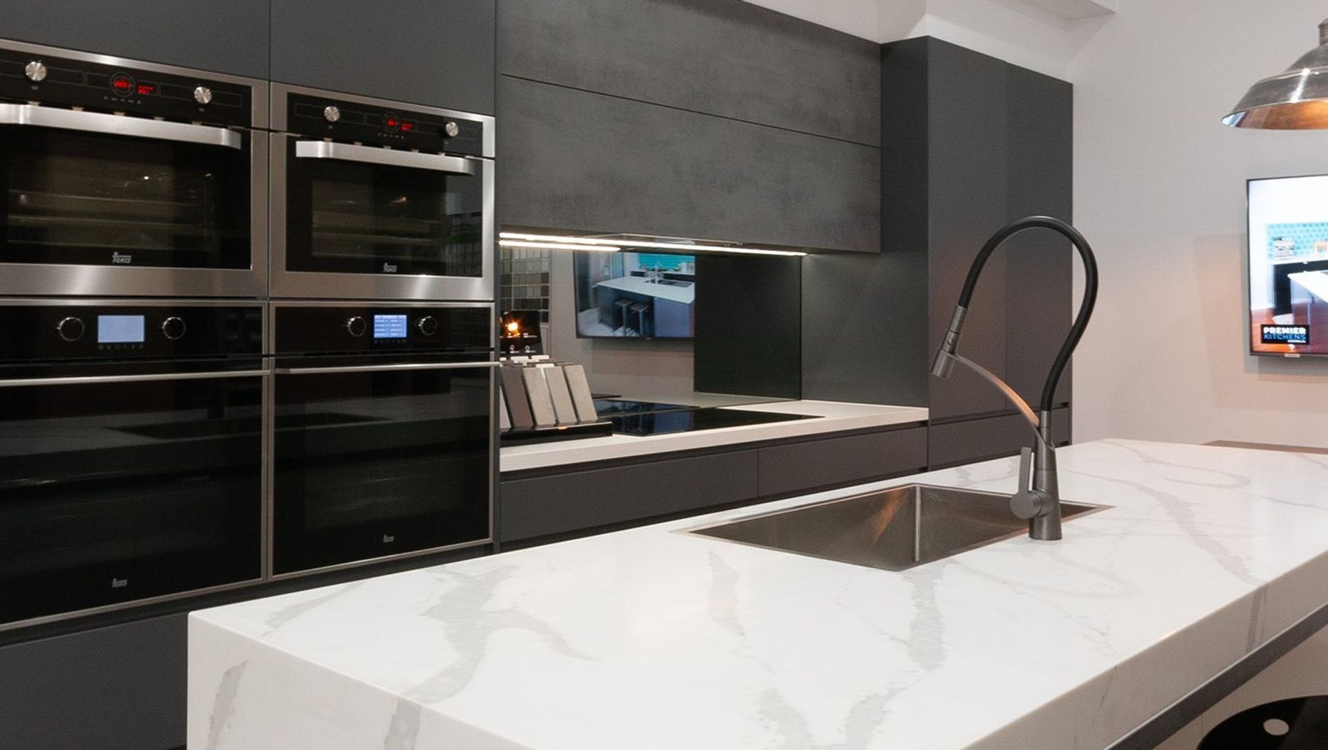 Contemporary Two-tone Kitchen, Drummoyne banner
