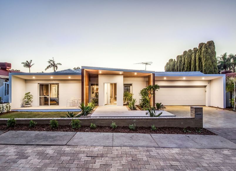 Colorbond Garage Door - Matt and Kim to The Rescue