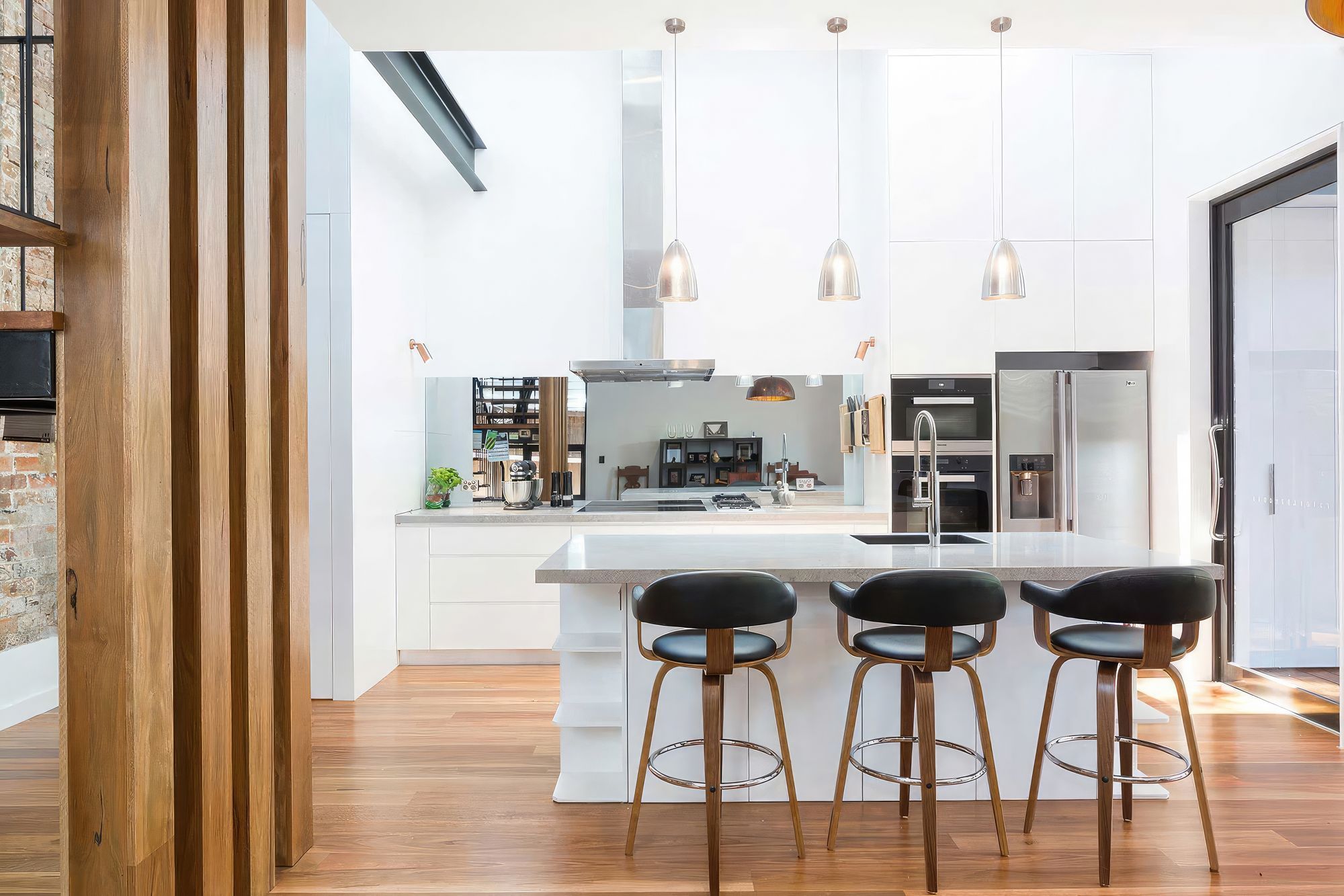 up6-Kitchen-front-on-fix-standard-scale-200x.jpg