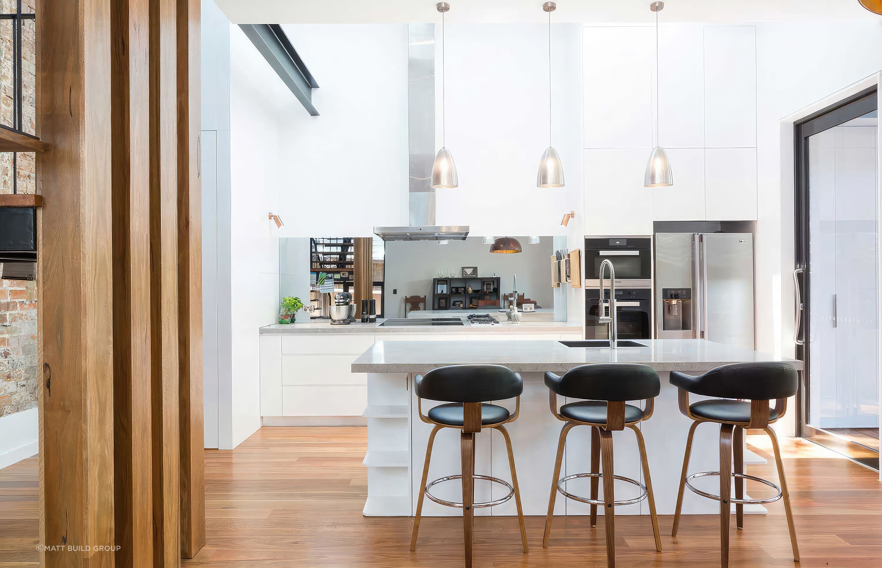 up6-Kitchen-front-on-fix-standard-scale-200x.jpg