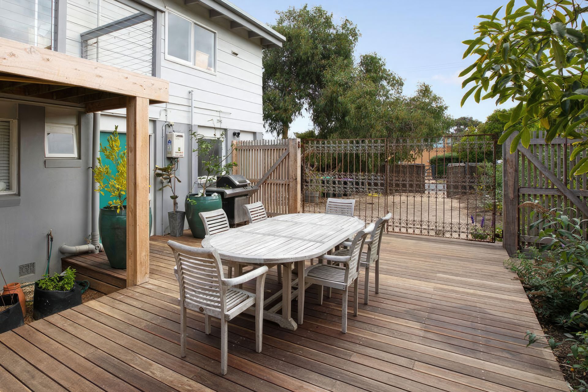 upAnglesea-deck-2-1000x700-fix-standard-scale-400x.jpg