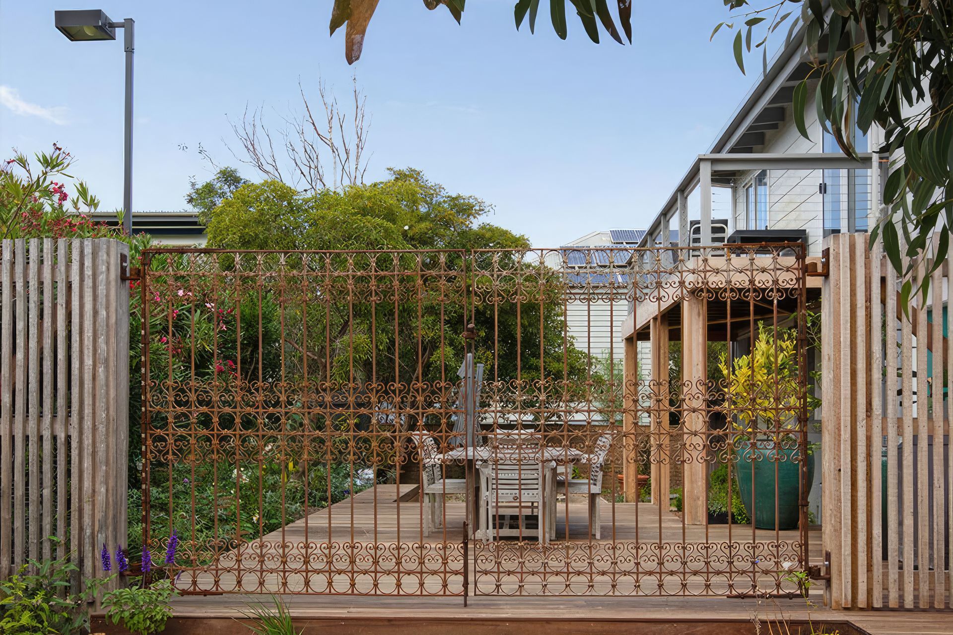 upAnglesea-deck-4-900x700-fix-standard-scale-400x.jpg