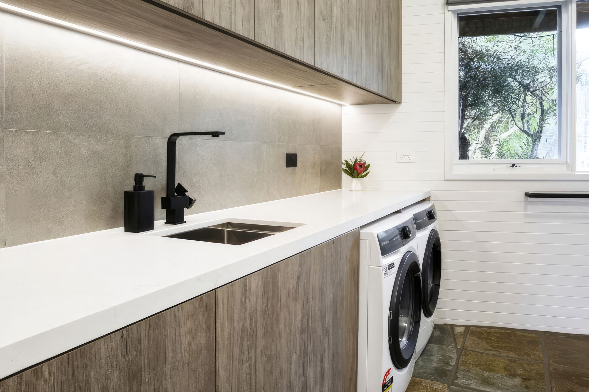 upBellbrae-laundry-2-900x700-fix-standard-scale-400x.jpg