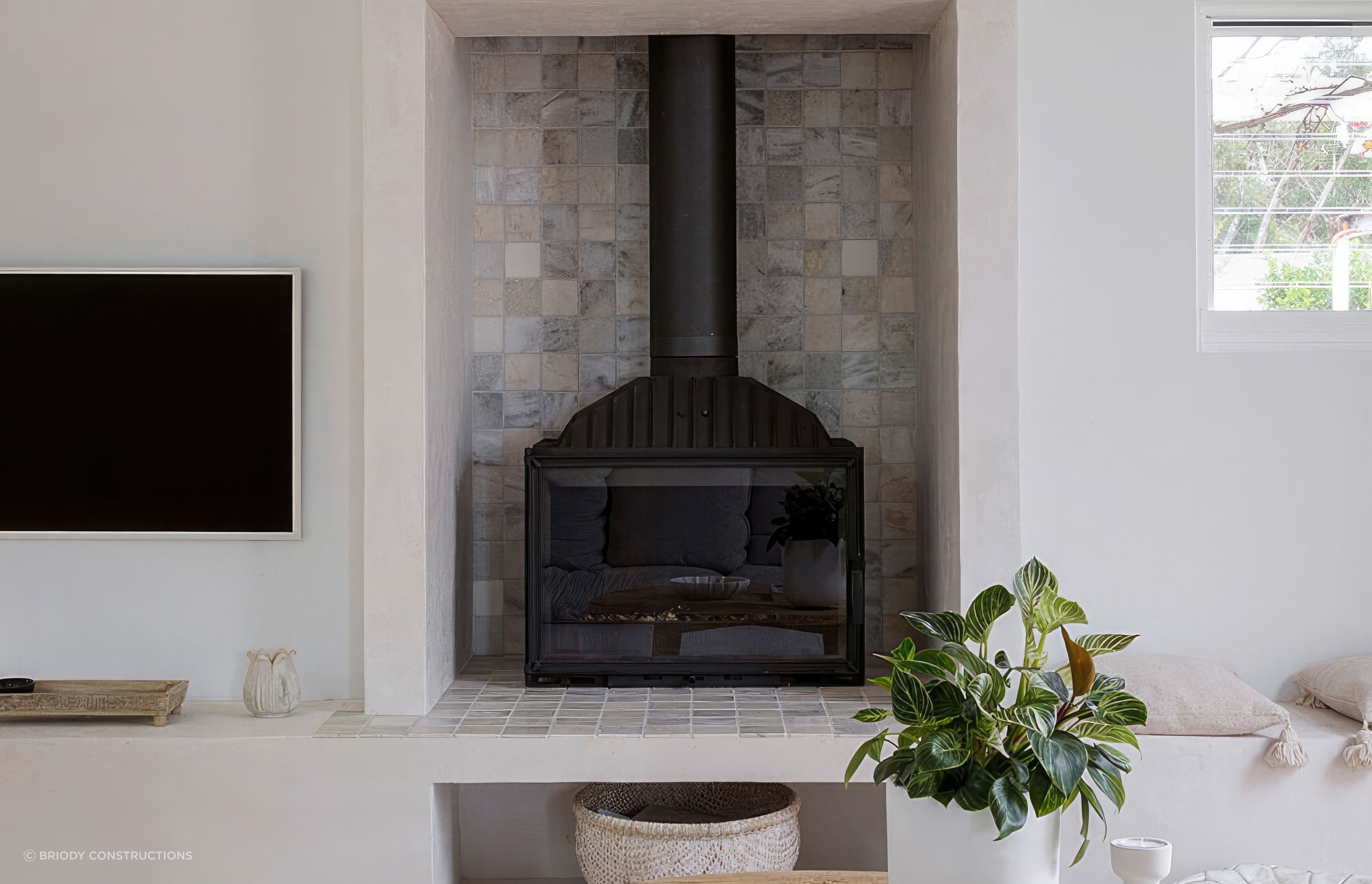 upFireplace-1-1000x700-fix-standard-scale-400x.jpg