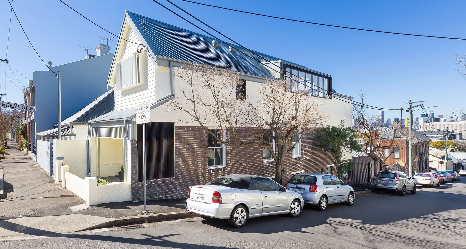A Modern Twist - Rozelle banner