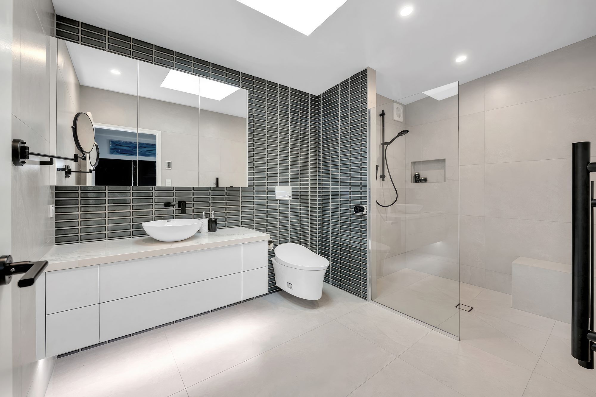 upGallery-Bathroom-Renovation-Beachlands-2-fix-standard-scale-200x.jpg