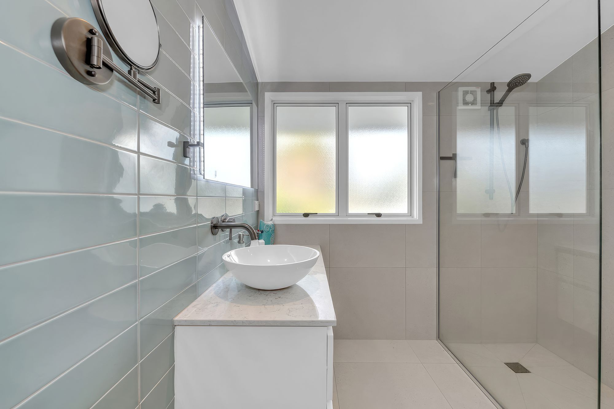 upGallery-Main-Bathroom-Renovation-Beachlands-2-fix-standard-scale-200x.jpg