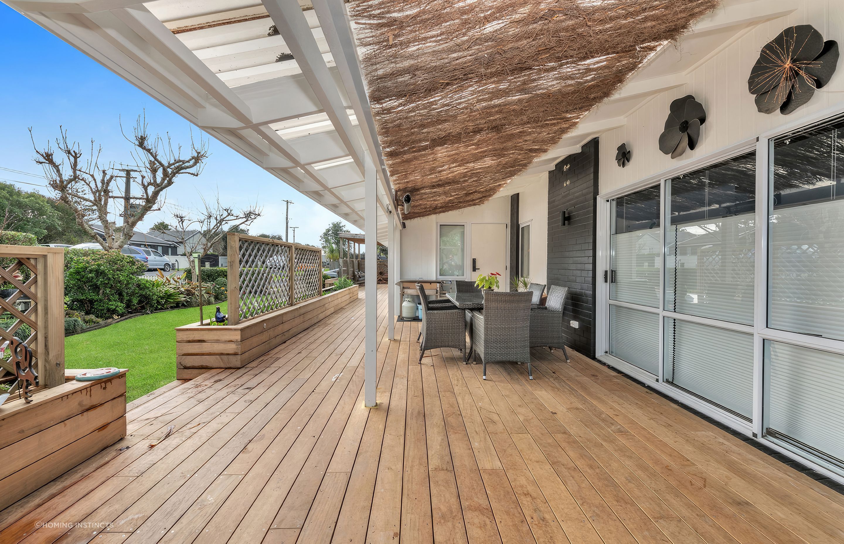 upGallery-ourdoor-living-Beachlands-fix-standard-scale-200x.jpg
