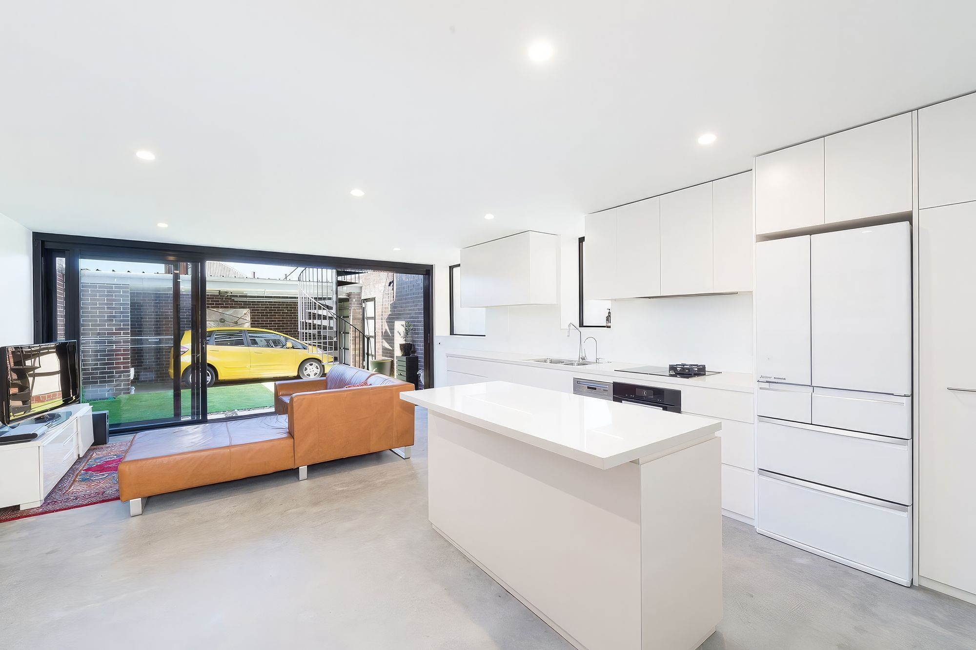upLGF-open-plan-shot-fix-standard-scale-200x.jpg