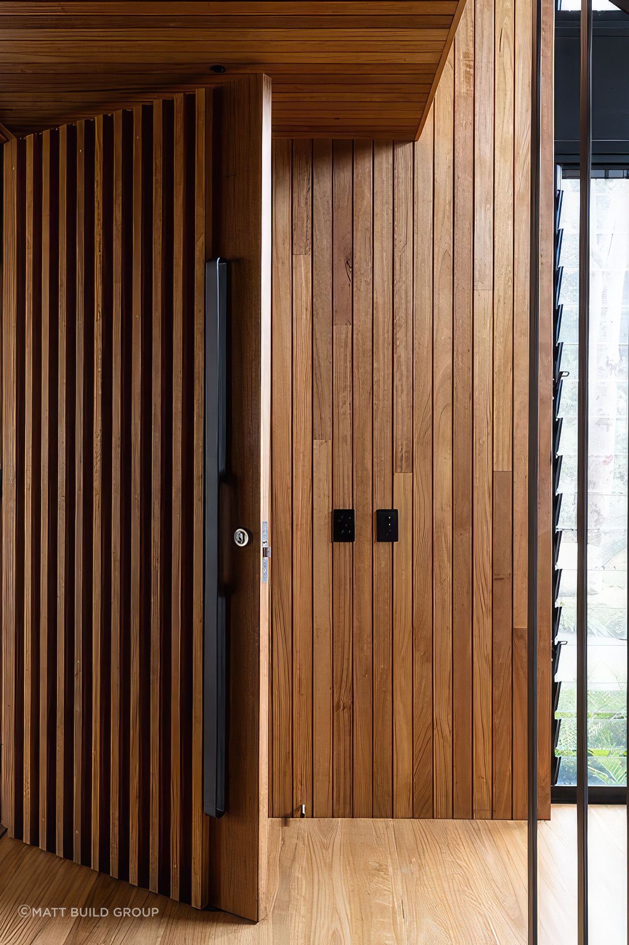 upMATTBUILD-Lilli-Pilli-Main-Slider-Image-22-560x800-1-fix-standard-scale-200x.jpg