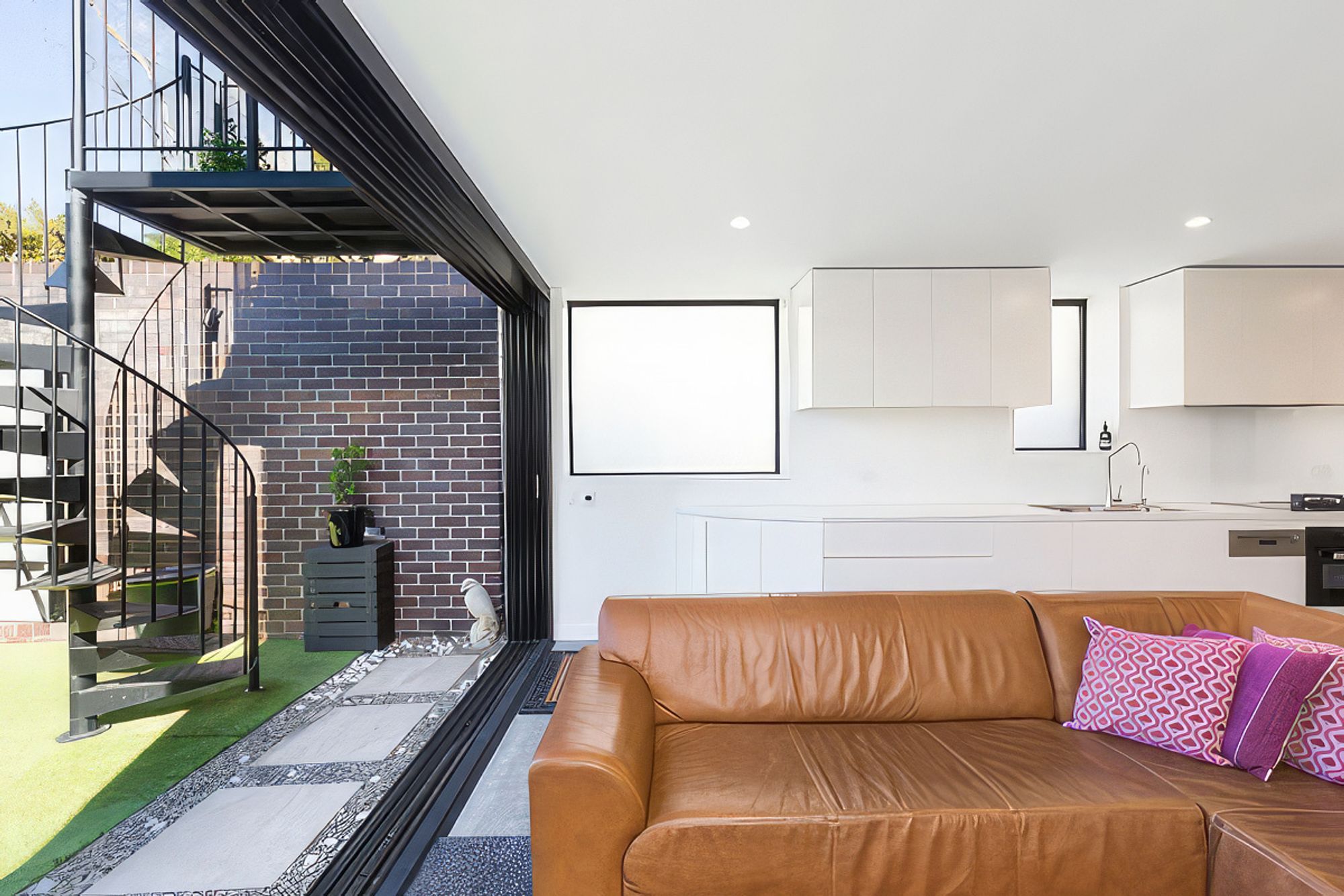 upMattBuild-Projects-Rozelle-Solution-3-fix-standard-scale-200x.jpg