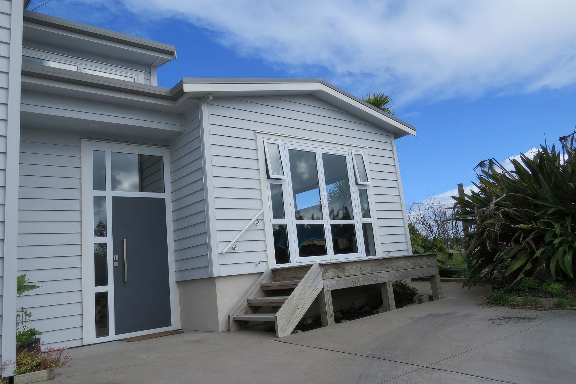 upReidsHouse6-1030x618-fix-standard-scale-200x.jpg