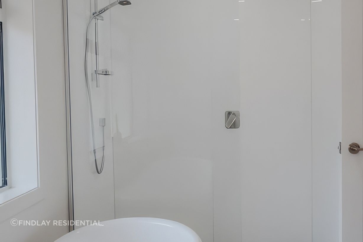 uprenovation-bathroom-project-findlay-residential-builder-5-meP3W5wQe5clXBD2-fix-standard-scale-400x.jpg