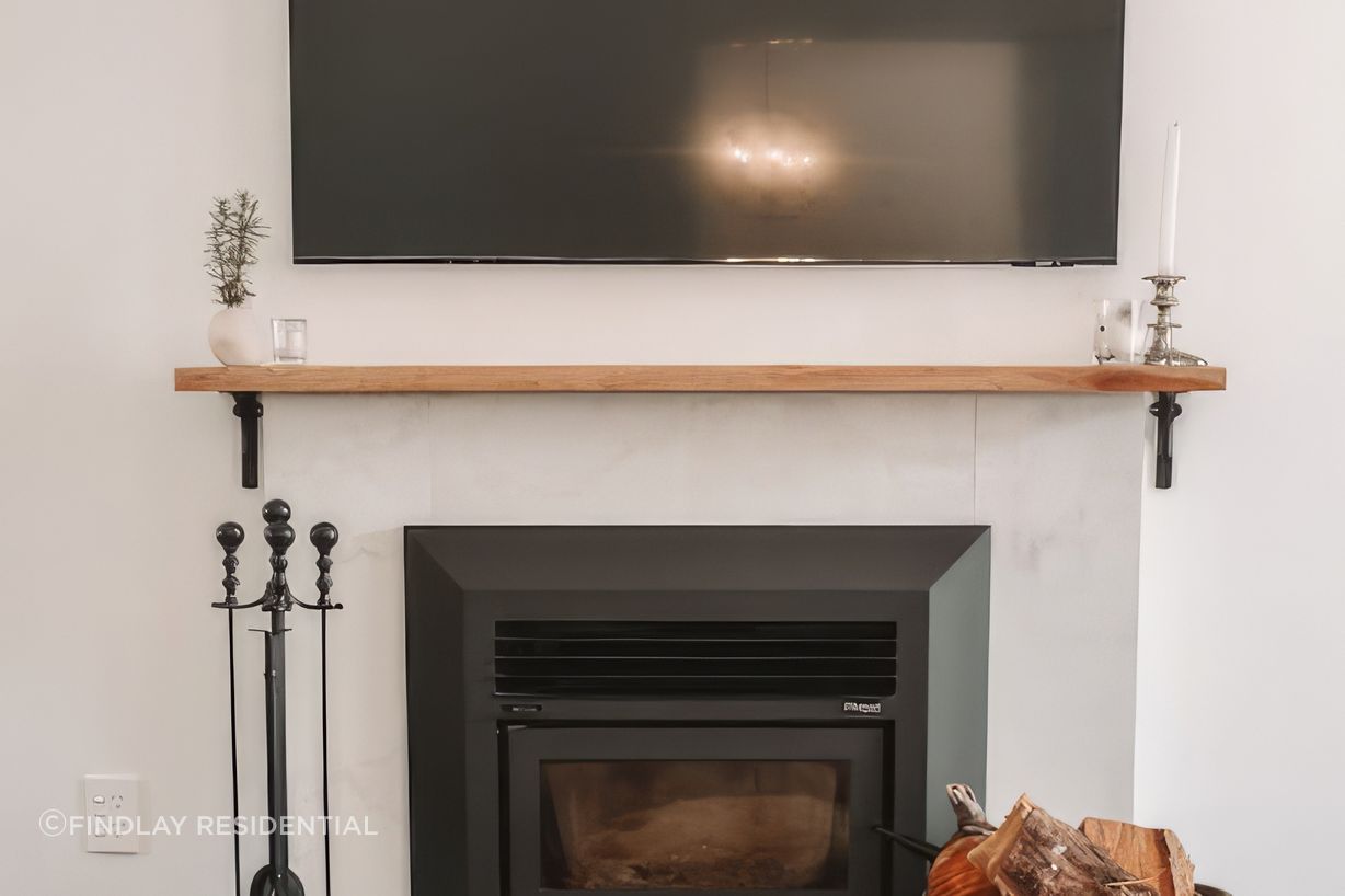 uprenovation-house-project-findlay-residential-builder-4-Aq20xeMazkiXy1Og-fix-standard-scale-400x.jpg