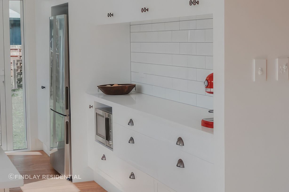 uprenovation-kitchen-project-findlay-residential-builder-mk3LN8wyz0cGvzG7-fix-standard-scale-400x.jpg