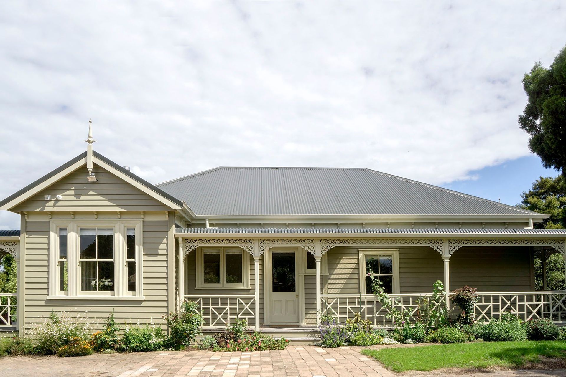 Ormiston Road, Whitford