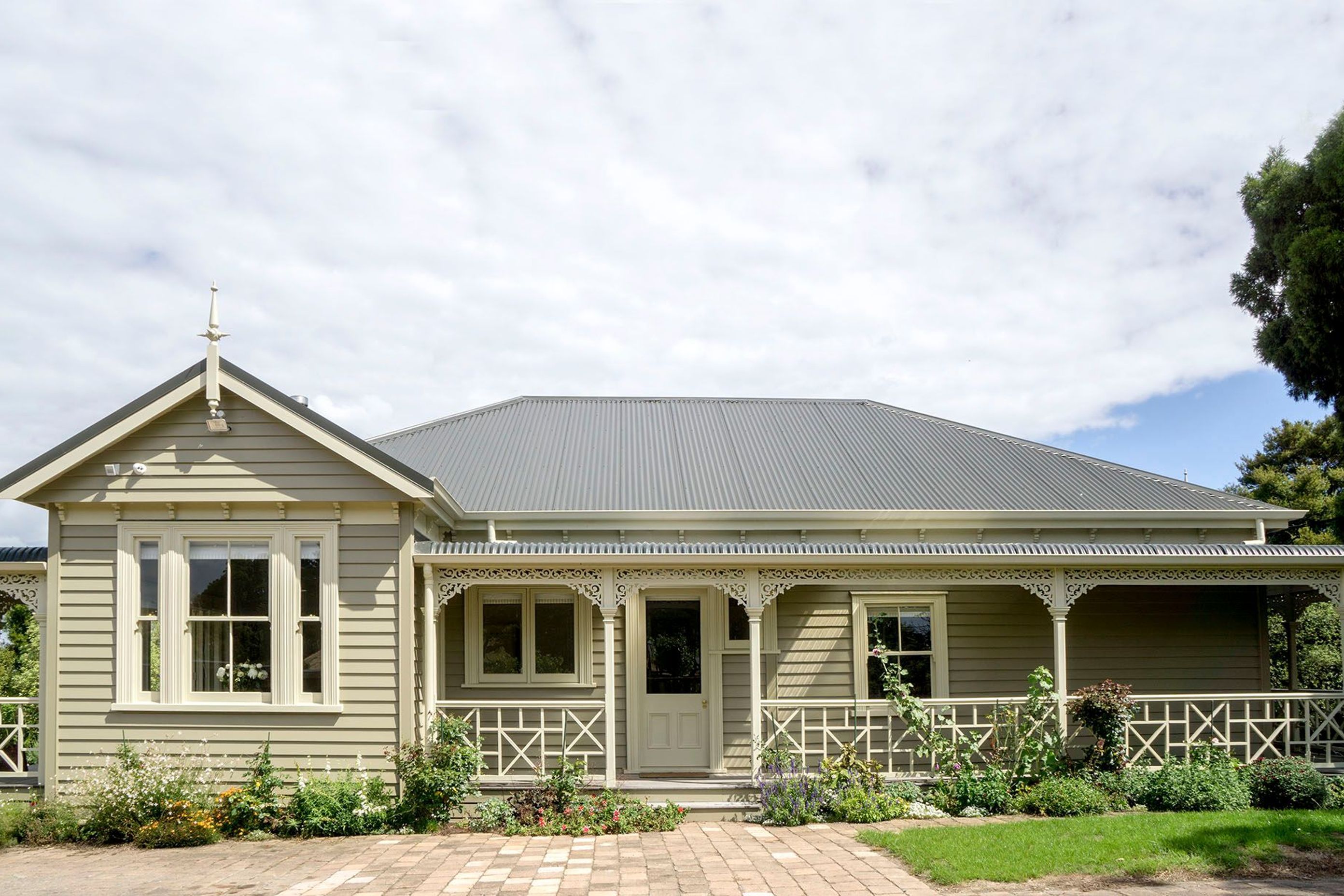Ormiston Road, Whitford