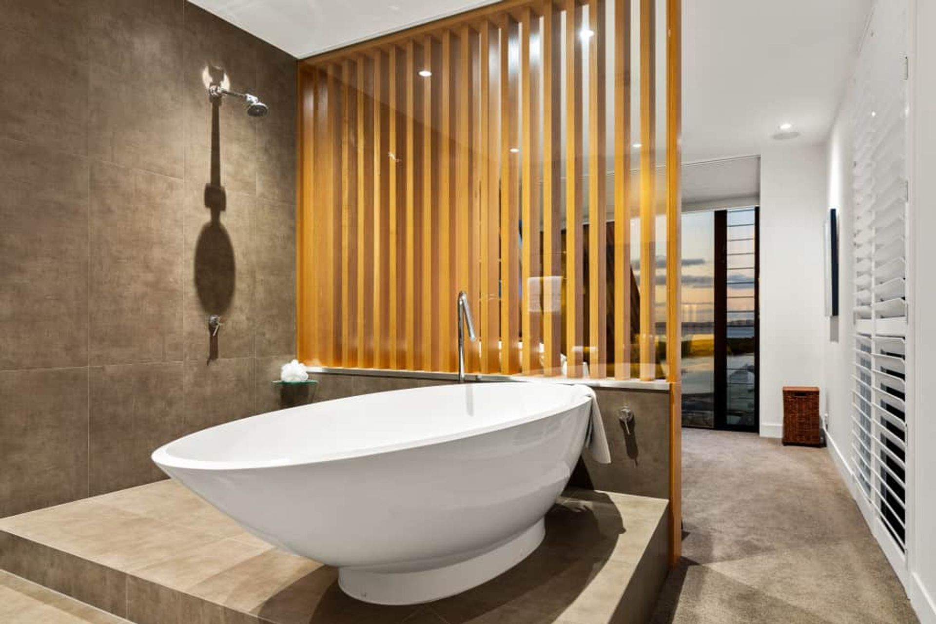 Winsomere Crescent, Westmere