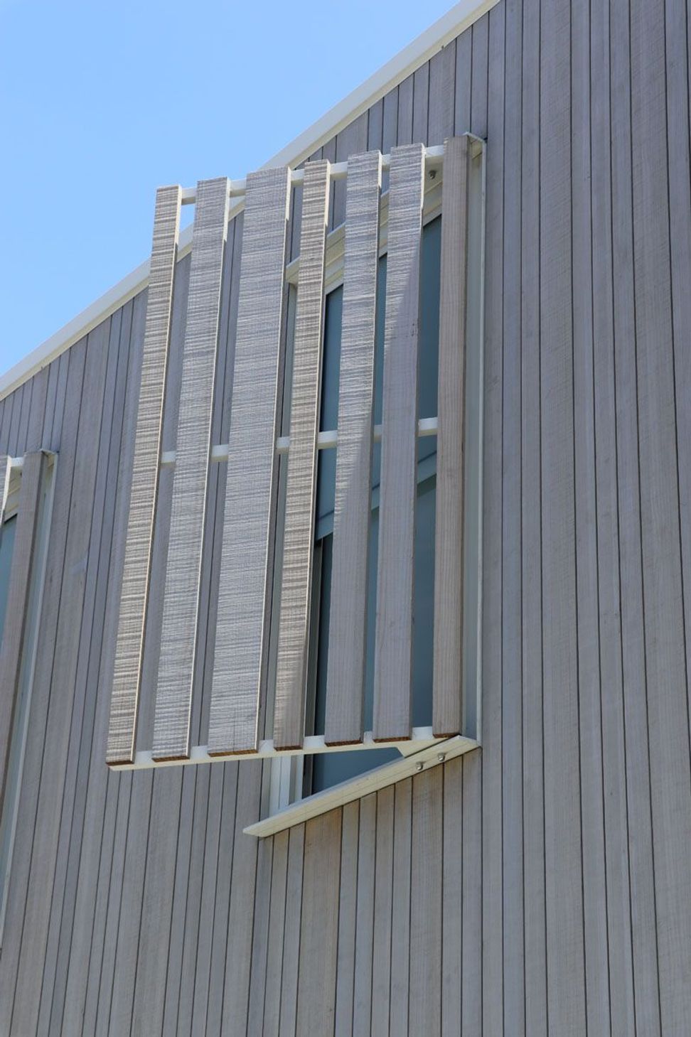 window-slat-screen.jpg