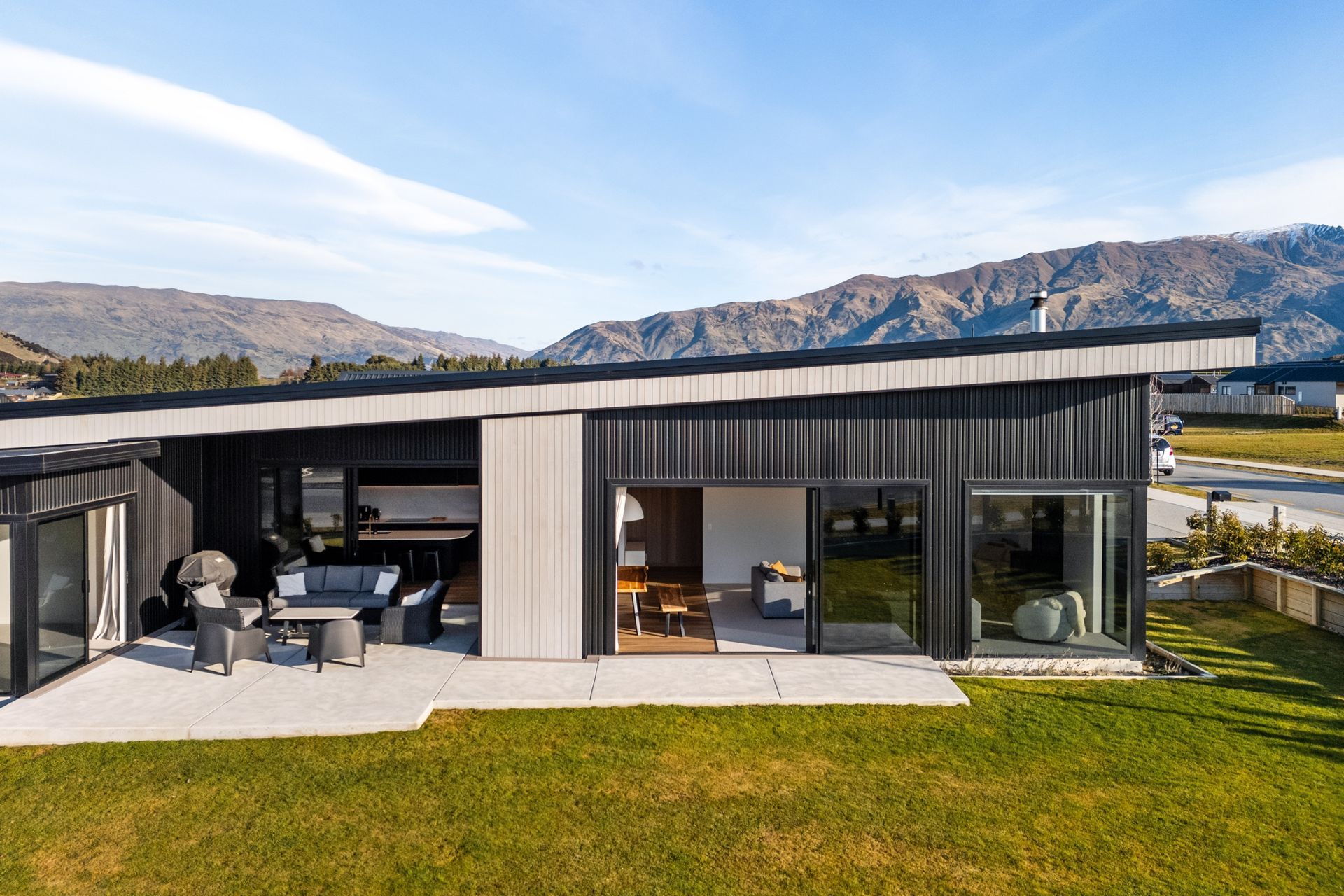 33-Riverslea-Road-Wanaka-1-ap-compressed.jpg