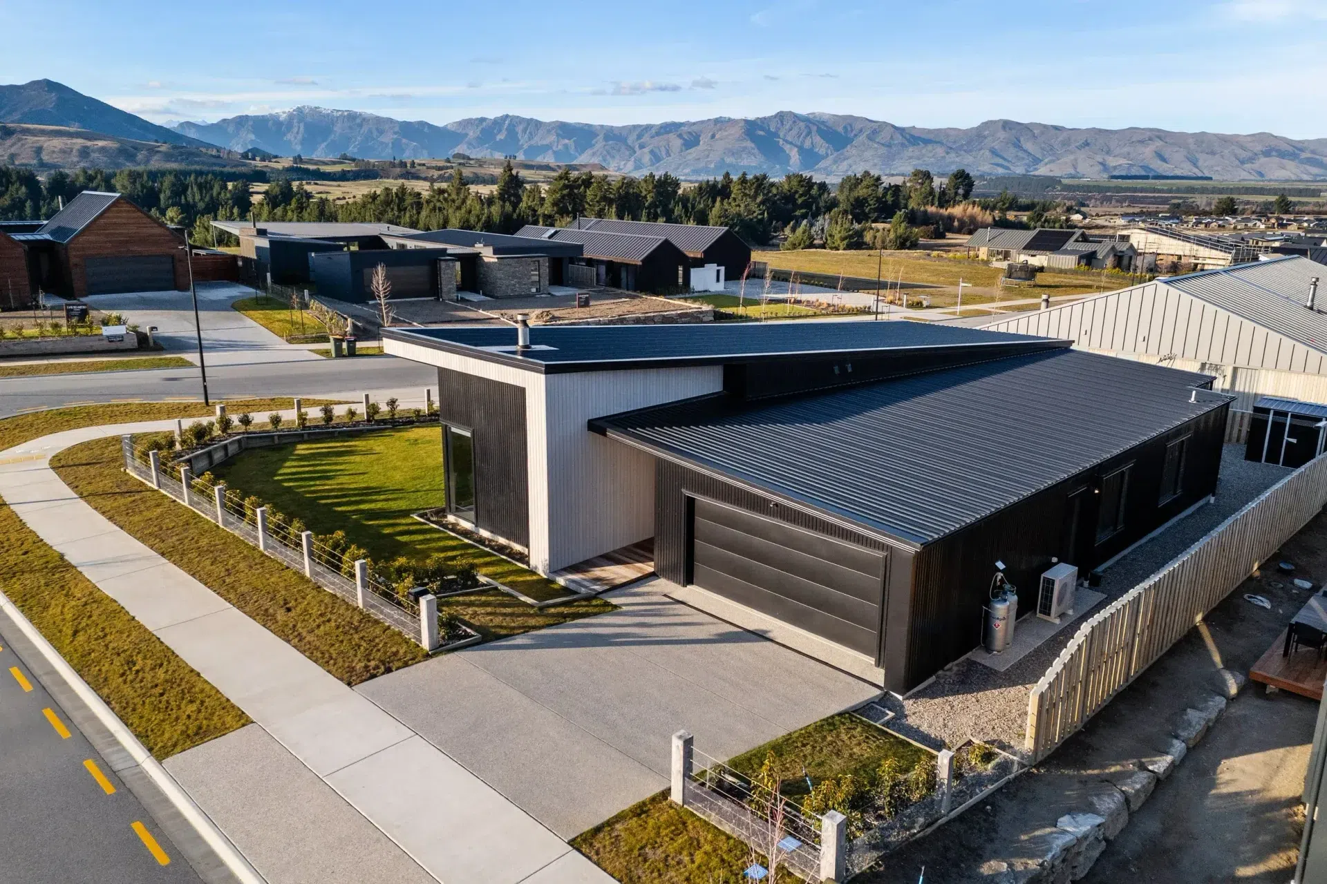 33RiversleaRoad2CWanaka-2.webp