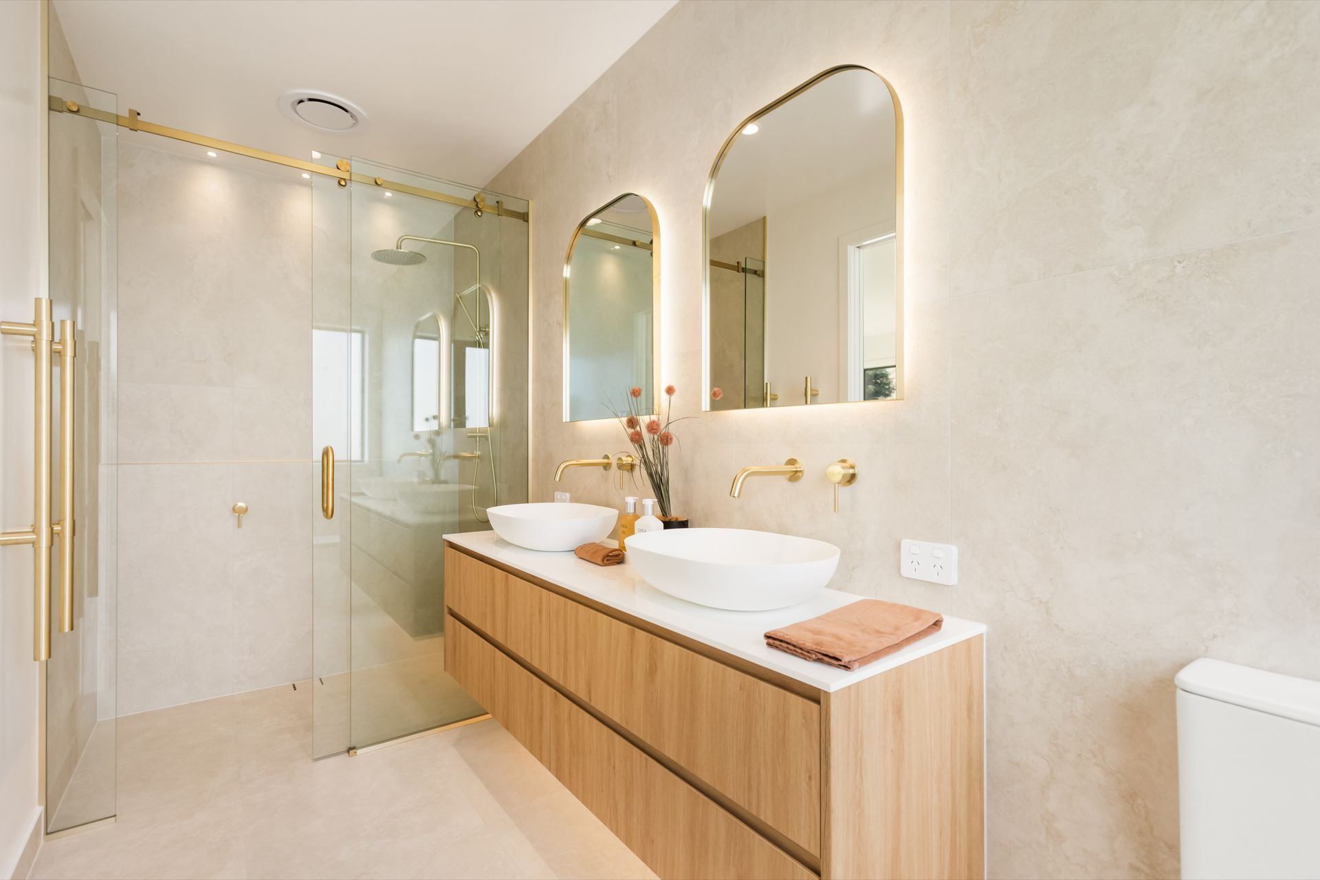 6StoneleighDriveWanaka-4-ap-compressed.jpg