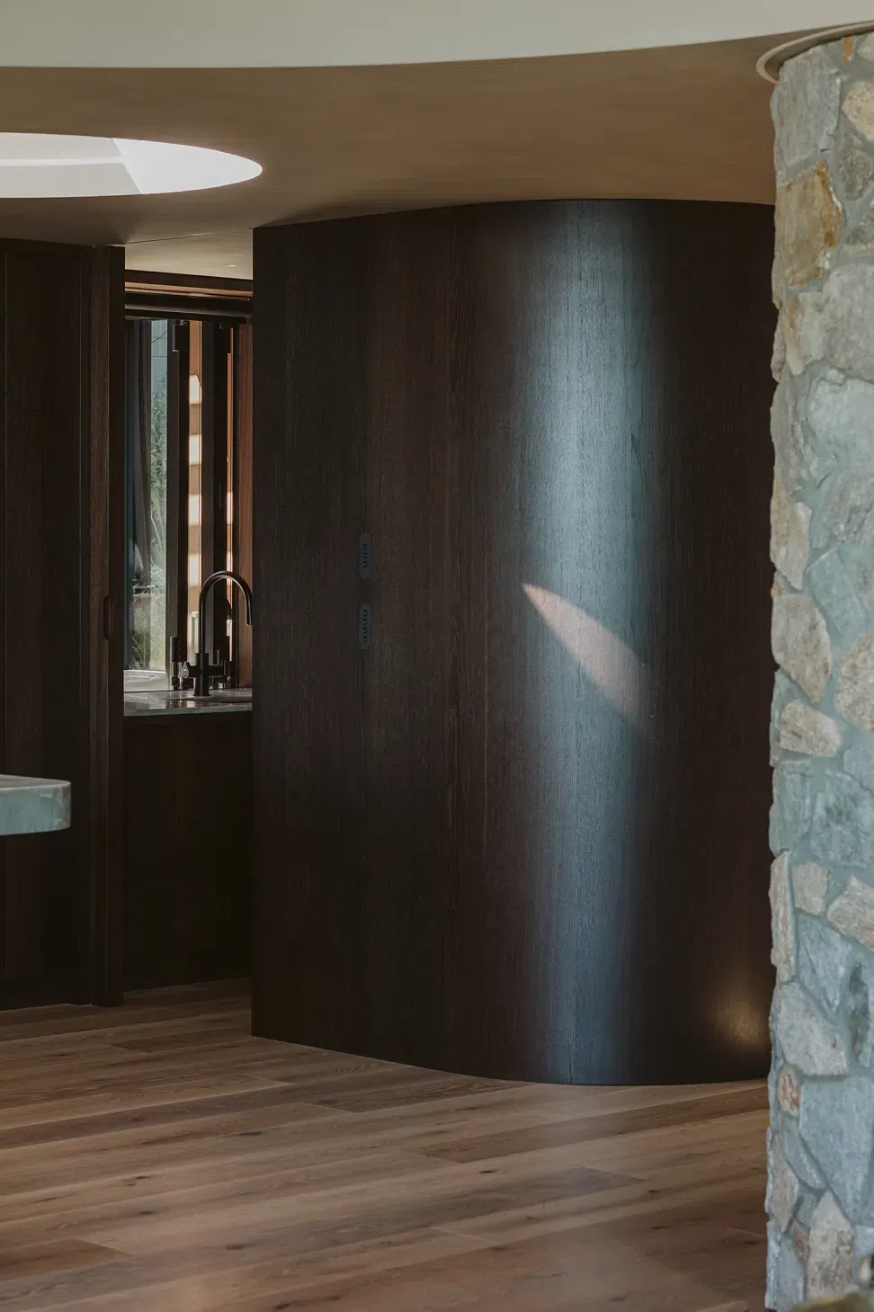 6a20c86471443381877f09b3Project20Sunset20-20Robusta20Smoked20European20Oak20Timber20Joinery206.webp