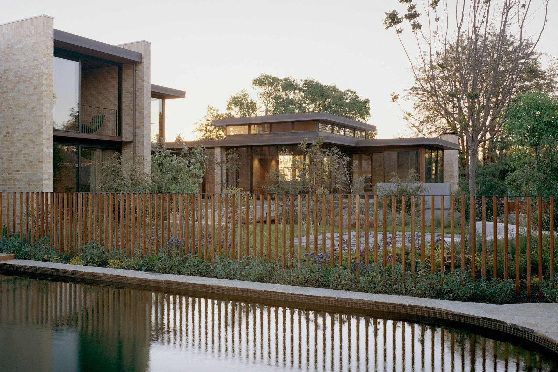 6abce6d91caaefccde05ddfc6abce69323fc32eb9d1eac4eora-house-pier-carthew-08-p-2000.jpg