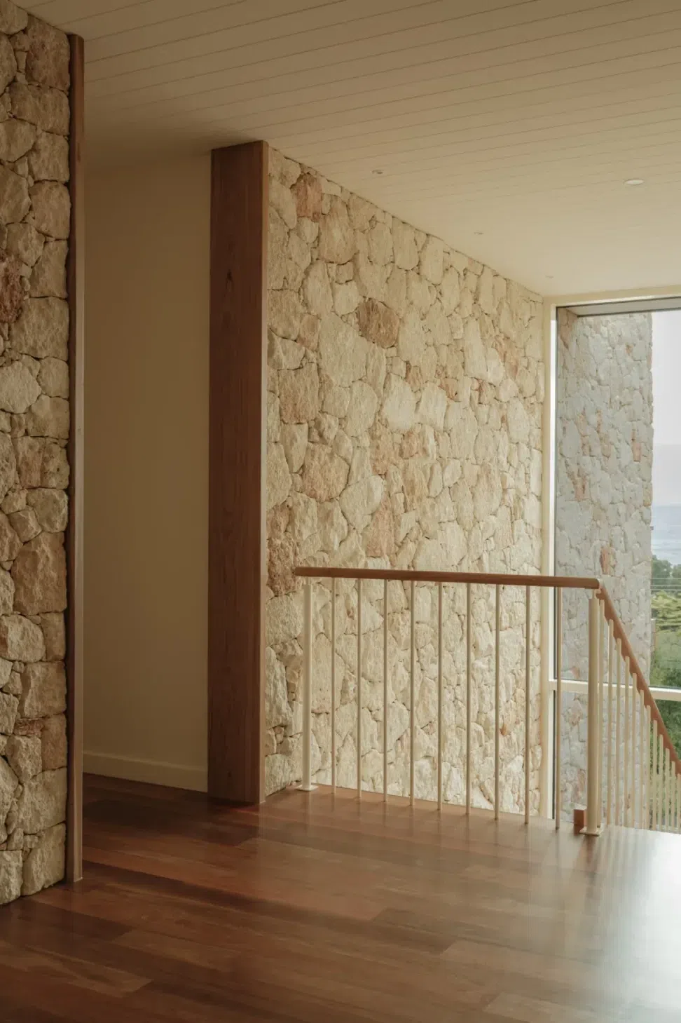 AMMOSSTONEWALLCLADDINGRMSTRADERSNATURALSTONESUPPLIERMELBOURNE-38-1536x2048.webp