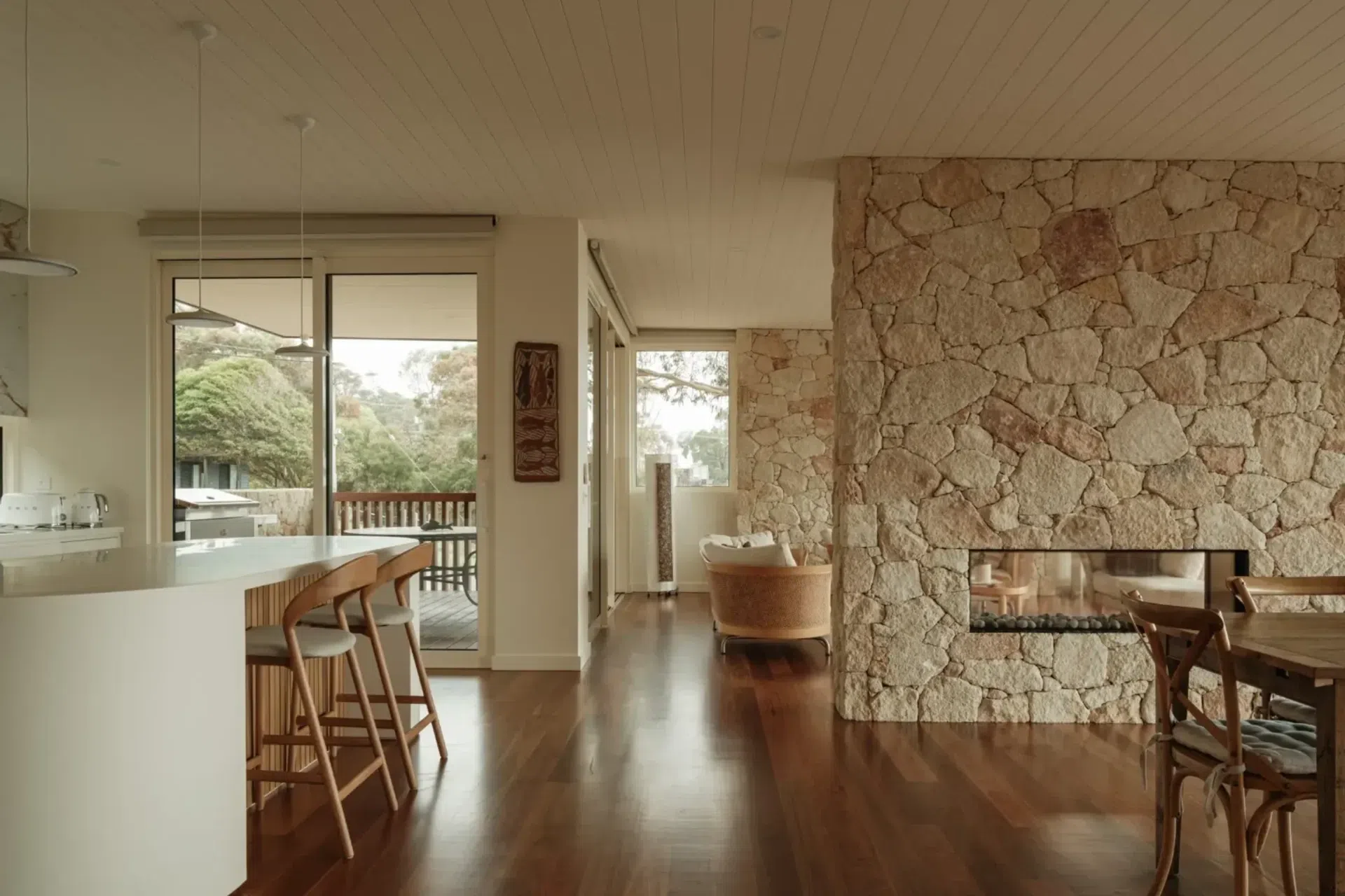 AMMOSSTONEWALLCLADDINGRMSTRADERSNATURALSTONESUPPLIERMELBOURNE-57-1536x1152.webp
