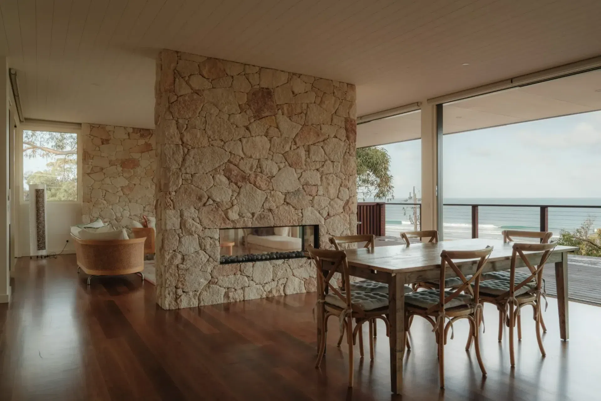 AMMOSSTONEWALLCLADDINGRMSTRADERSNATURALSTONESUPPLIERMELBOURNE-67-2048x1536.webp