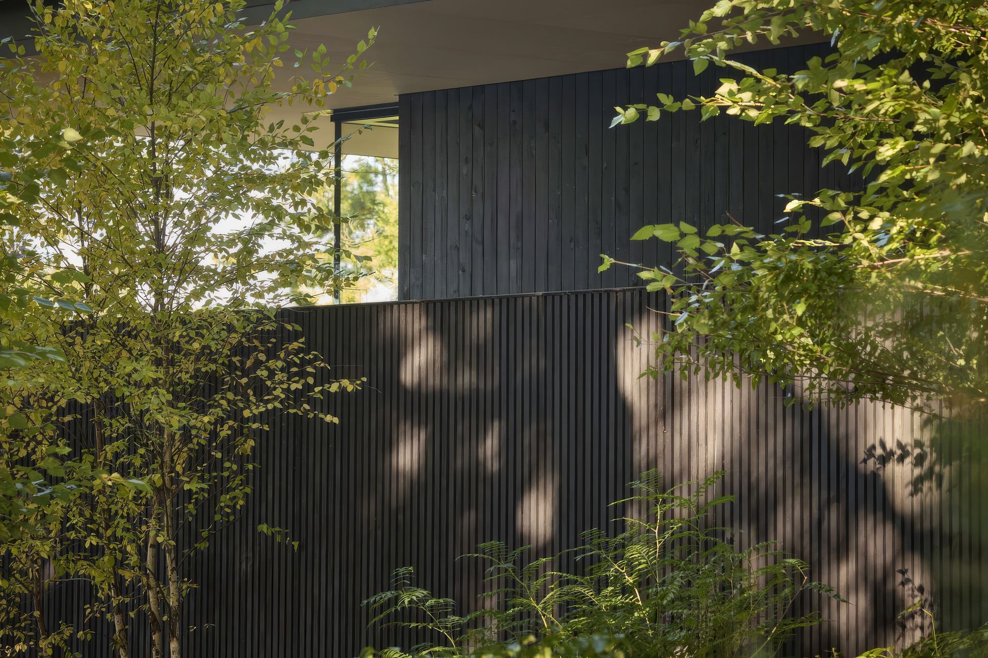 AkbSagamoreNorthCottage2-1200x800-upscaled-by-Replicate.jpg