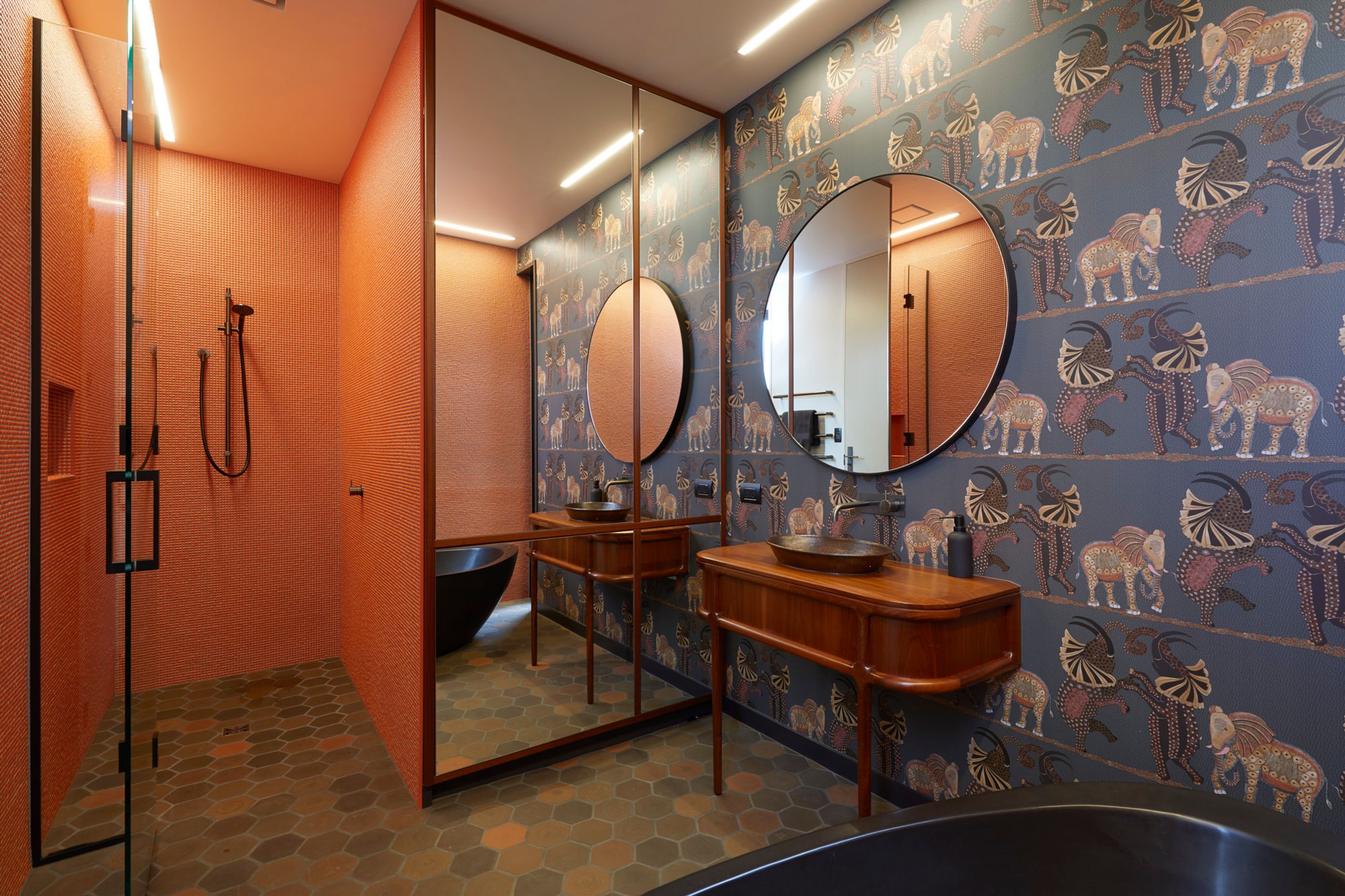 bathroom-wallpaper.jpg