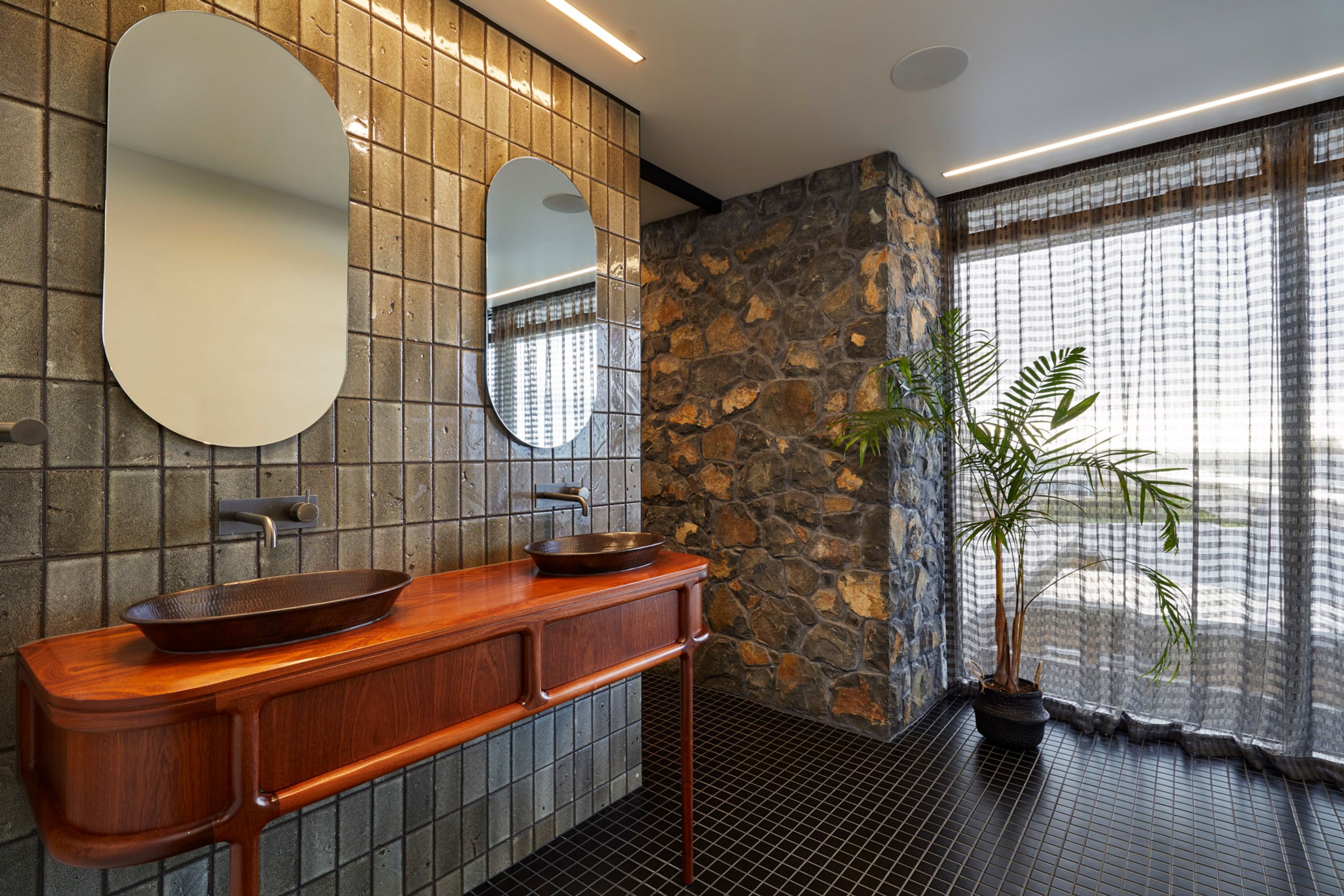 interiors-bathroom.jpg