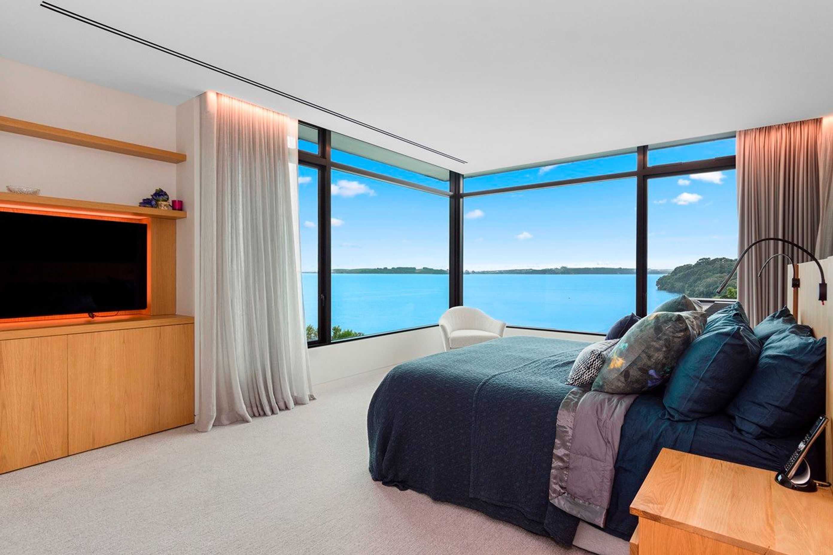 master-bedroom-interior-design.jpg